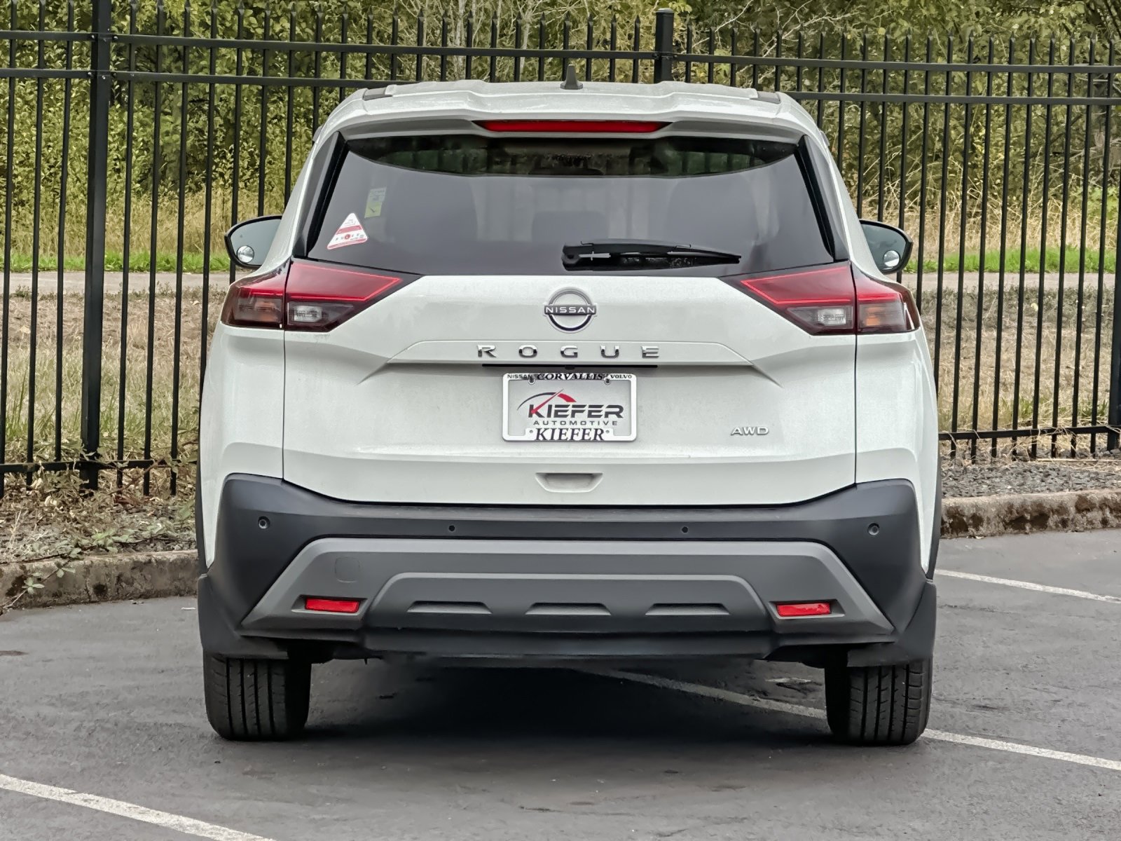 Used 2022 Nissan Rogue S image 5