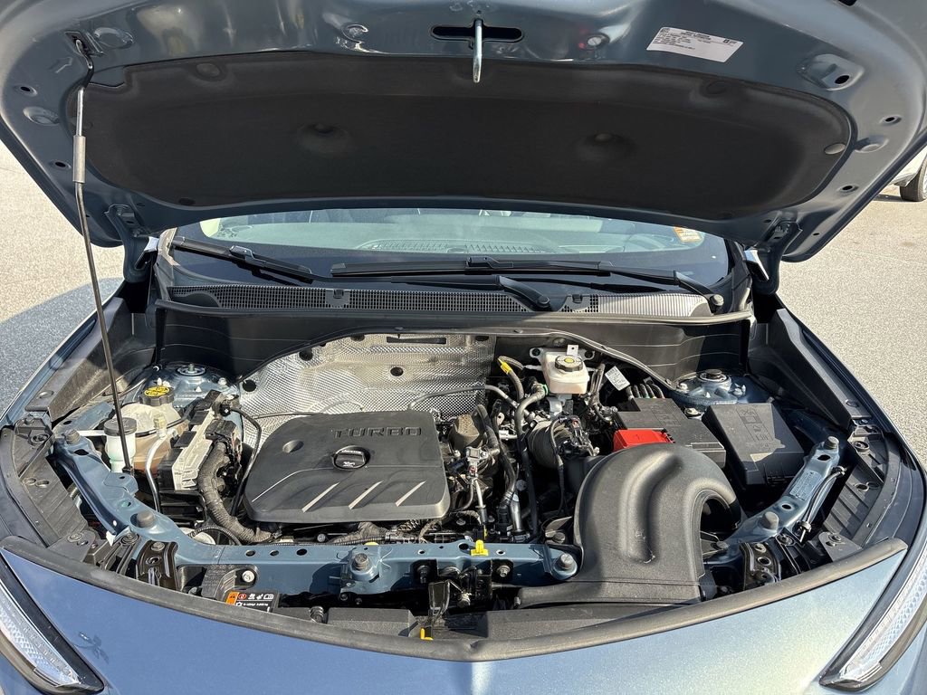 Used 2024 Buick Encore GX Avenir image 31