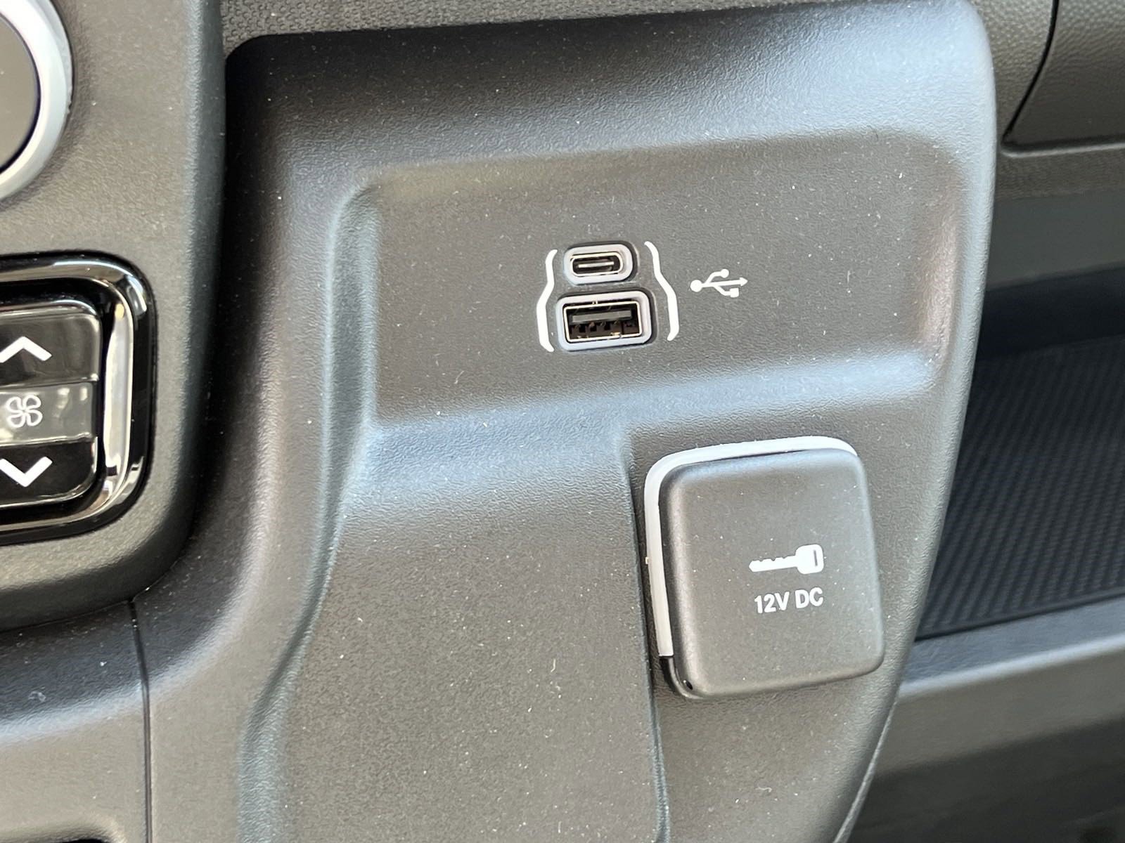 Used 2024 RAM ProMaster 1500 w/ Convenience Group image 26