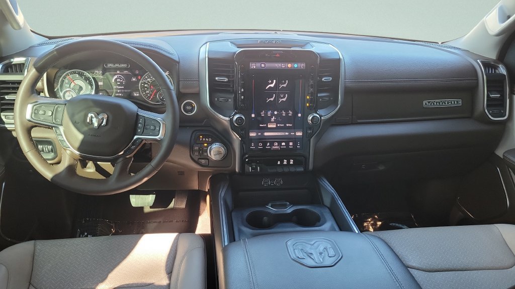 Used 2025 RAM 1500 Laramie AWD/4WD image 11