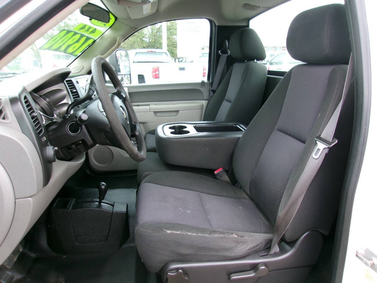 Used 2014 Chevrolet Silverado 2500 W/T AWD/4WD image 12