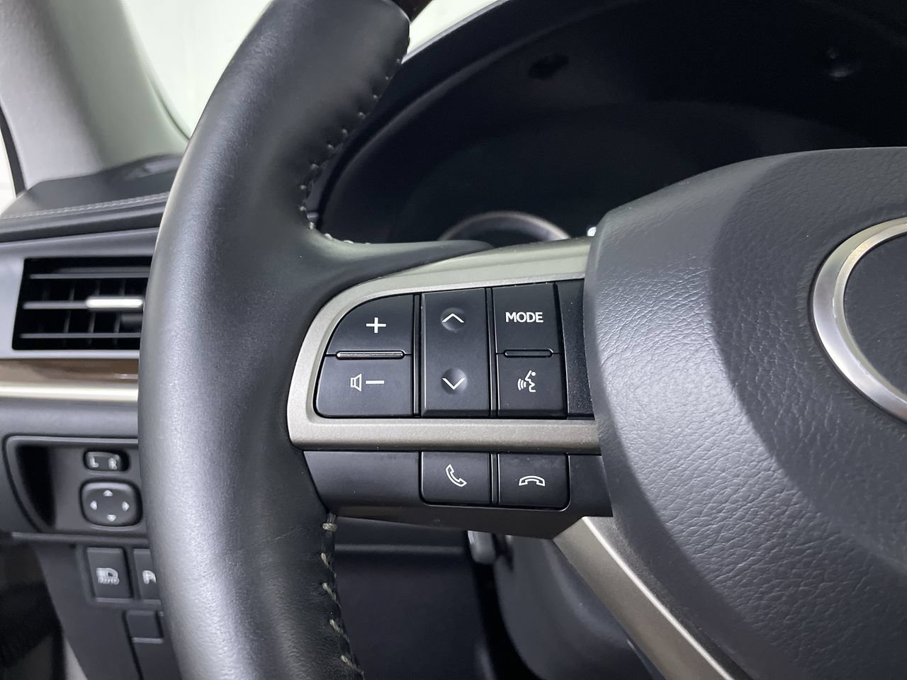 Used 2017 Lexus ES 350 FWD image 27