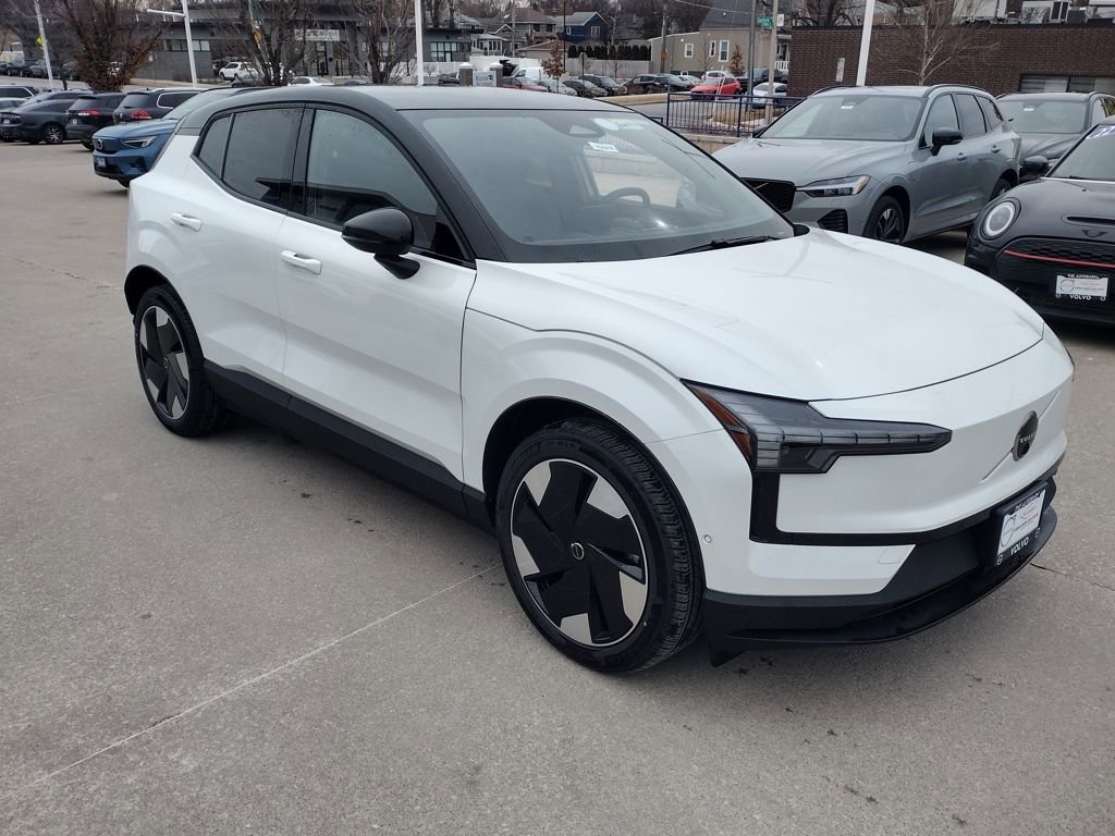 New 2025 Volvo EX30 Ultra w/ Climate Package AWD/4WD image 4