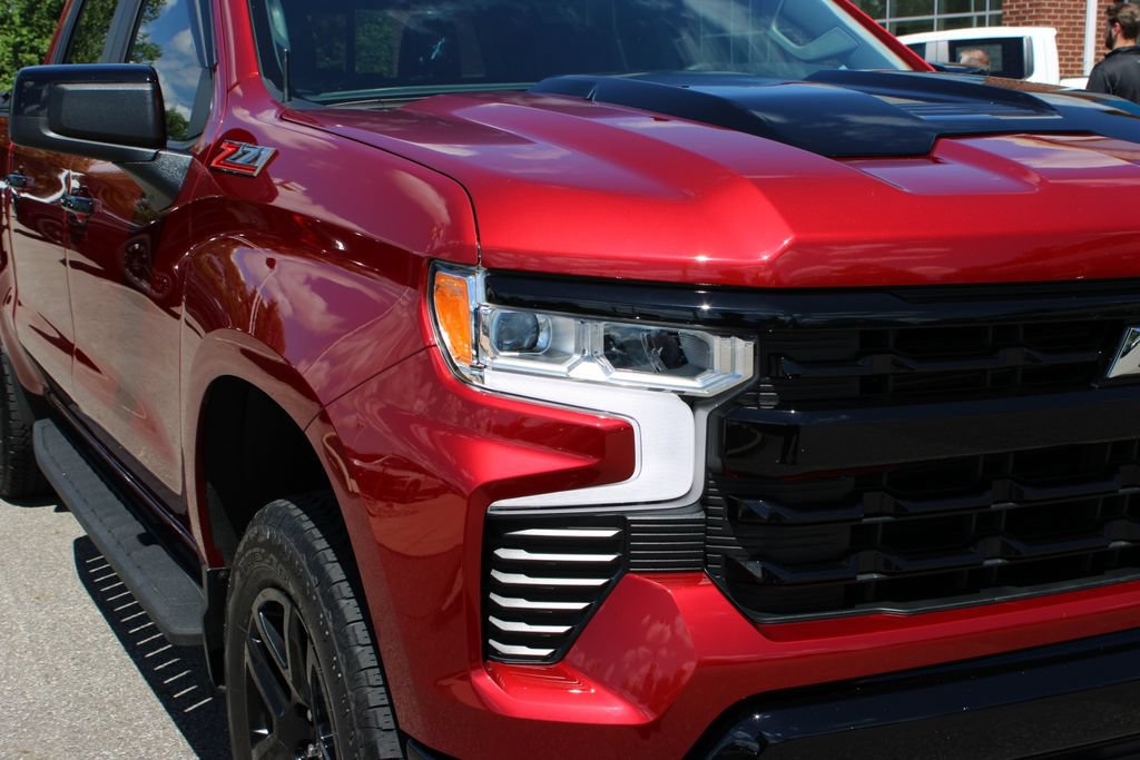 Used 2025 Chevrolet Silverado 1500 LT Trail Boss w/ Convenience Package II AWD/4WD video 2