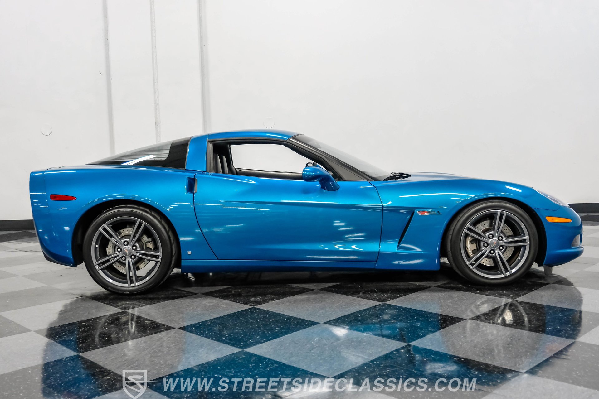 Used 2008 Chevrolet Corvette Coupe w/ Z51 Performance Package image 13
