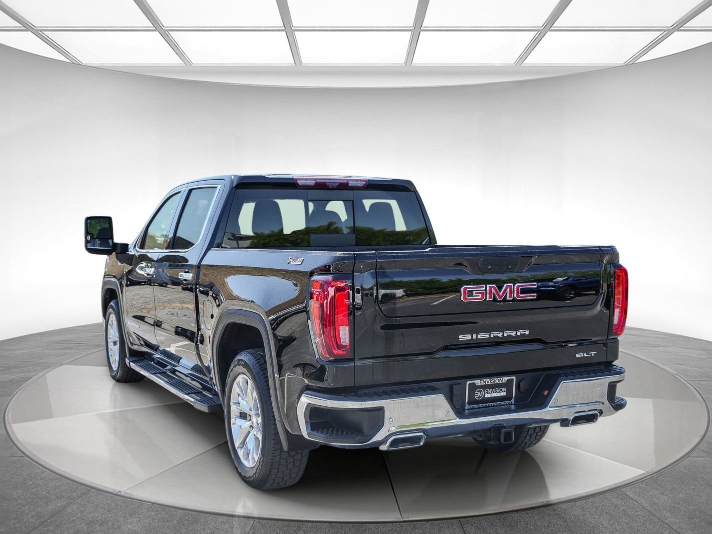 Used 2021 GMC Sierra 1500 SLT w/ SLT Premium Plus Package AWD/4WD image 2