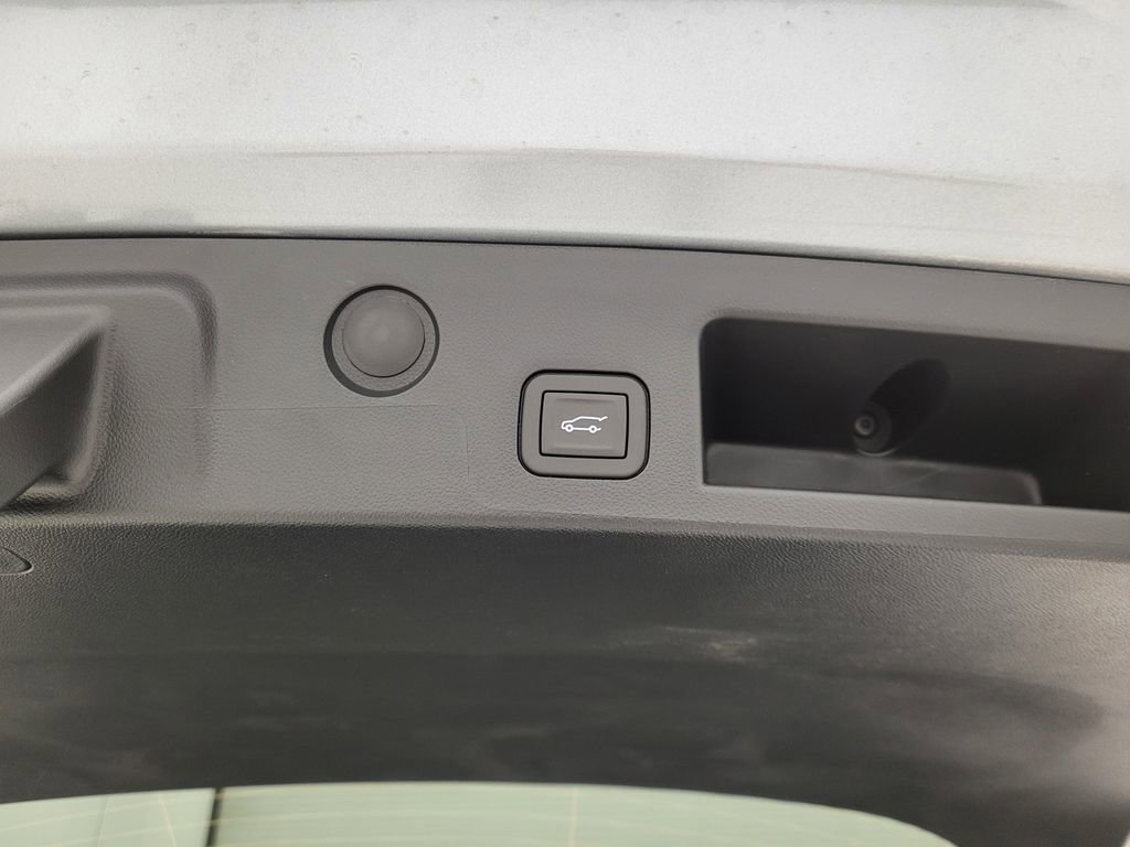 New 2026 Chevrolet Equinox RS w/ Convenience Package III image 2