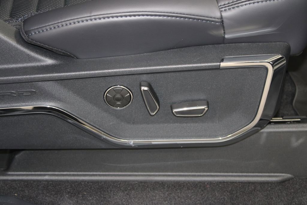 New 2025 Ford F150 Platinum w/ Equipment Group 702A High image 26