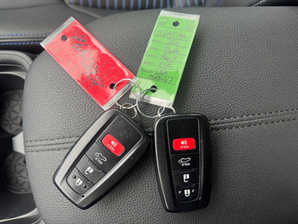 Used 2021 Toyota RAV4 XSE image 38