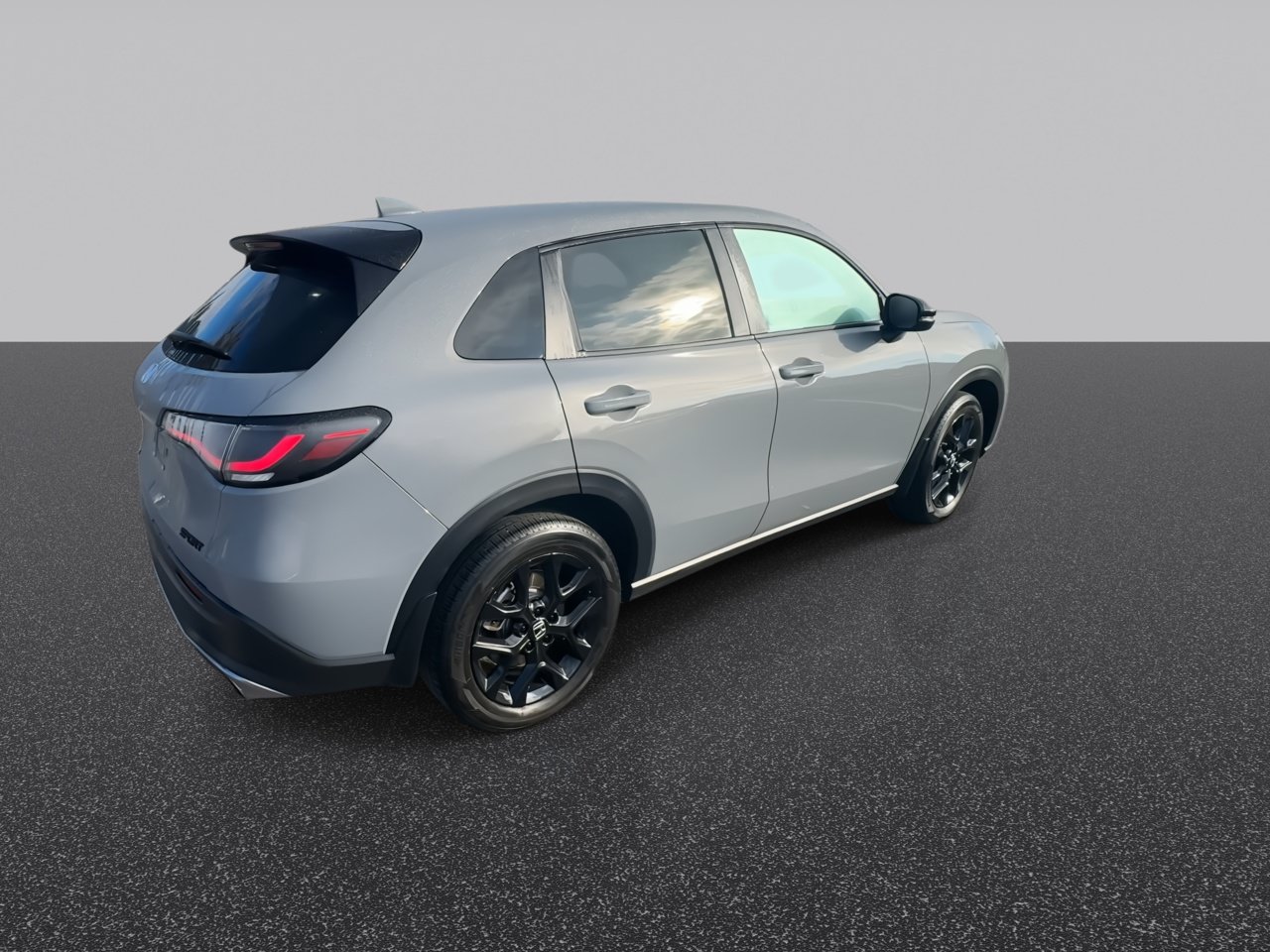 Used 2024 Honda HR-V Sport image 9