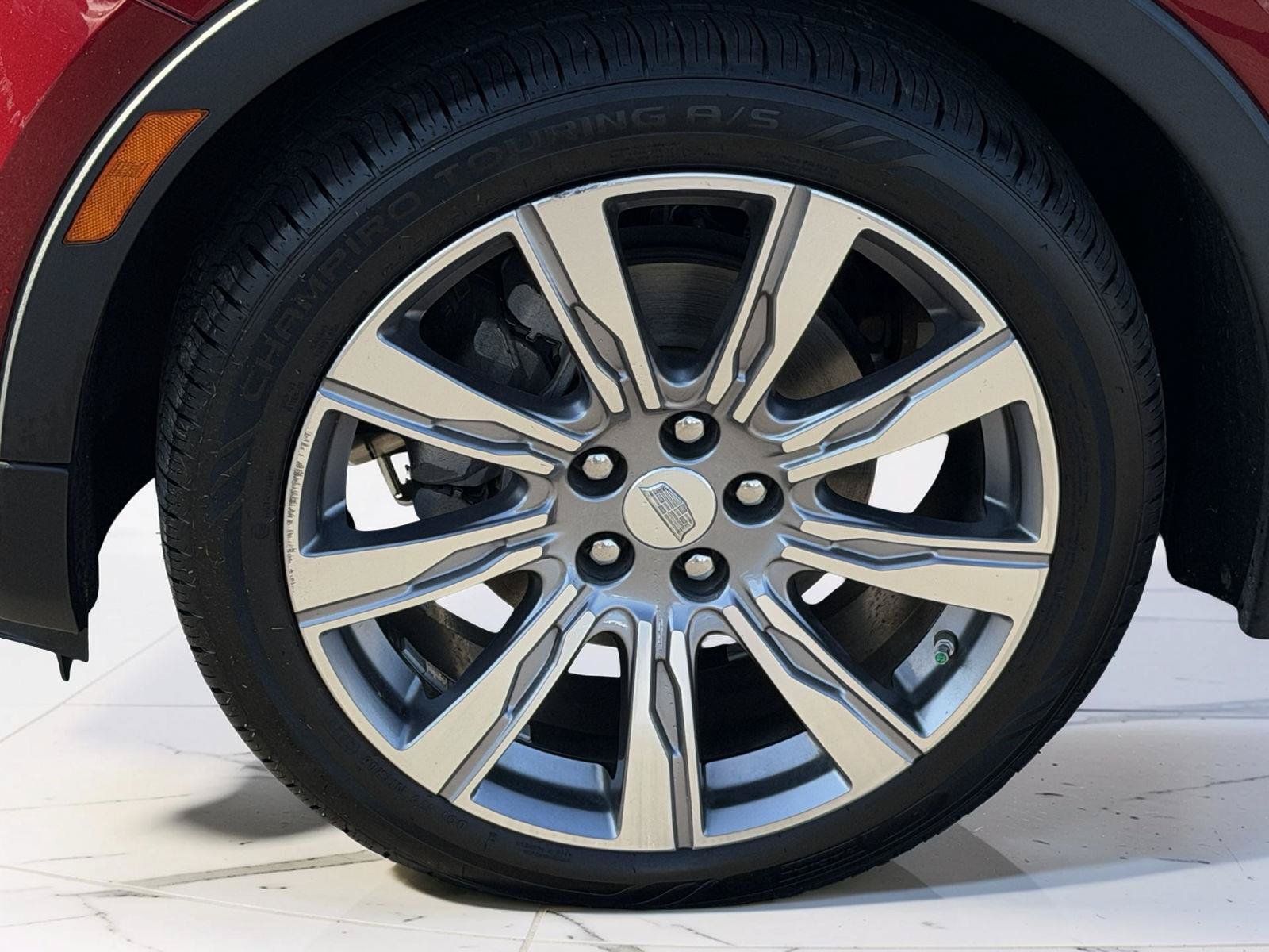 Used 2019 Cadillac XT4 Premium Luxury FWD image 5