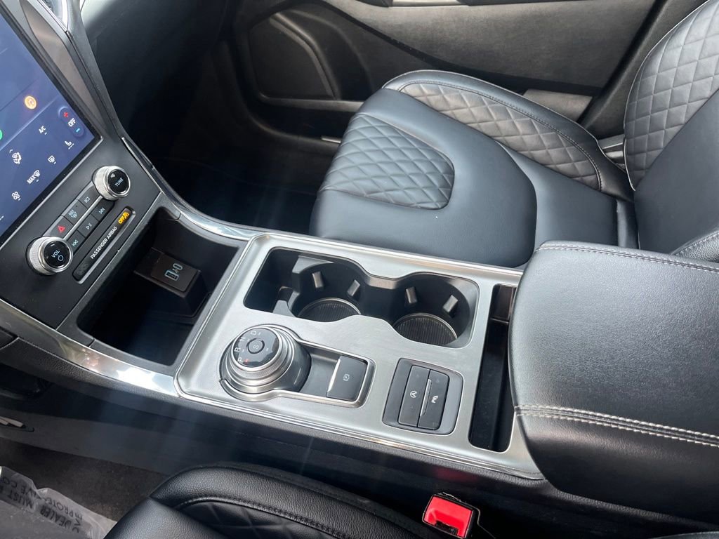 Used 2024 Ford Edge Titanium image 26