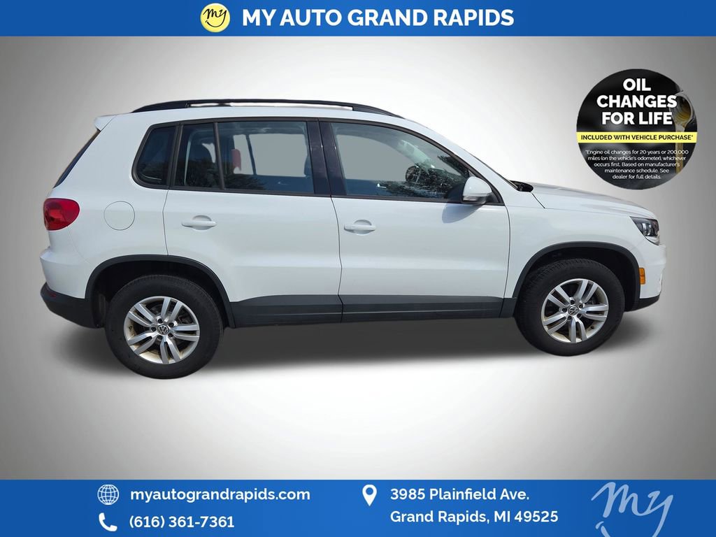 Used 2017 Volkswagen Tiguan S image 8
