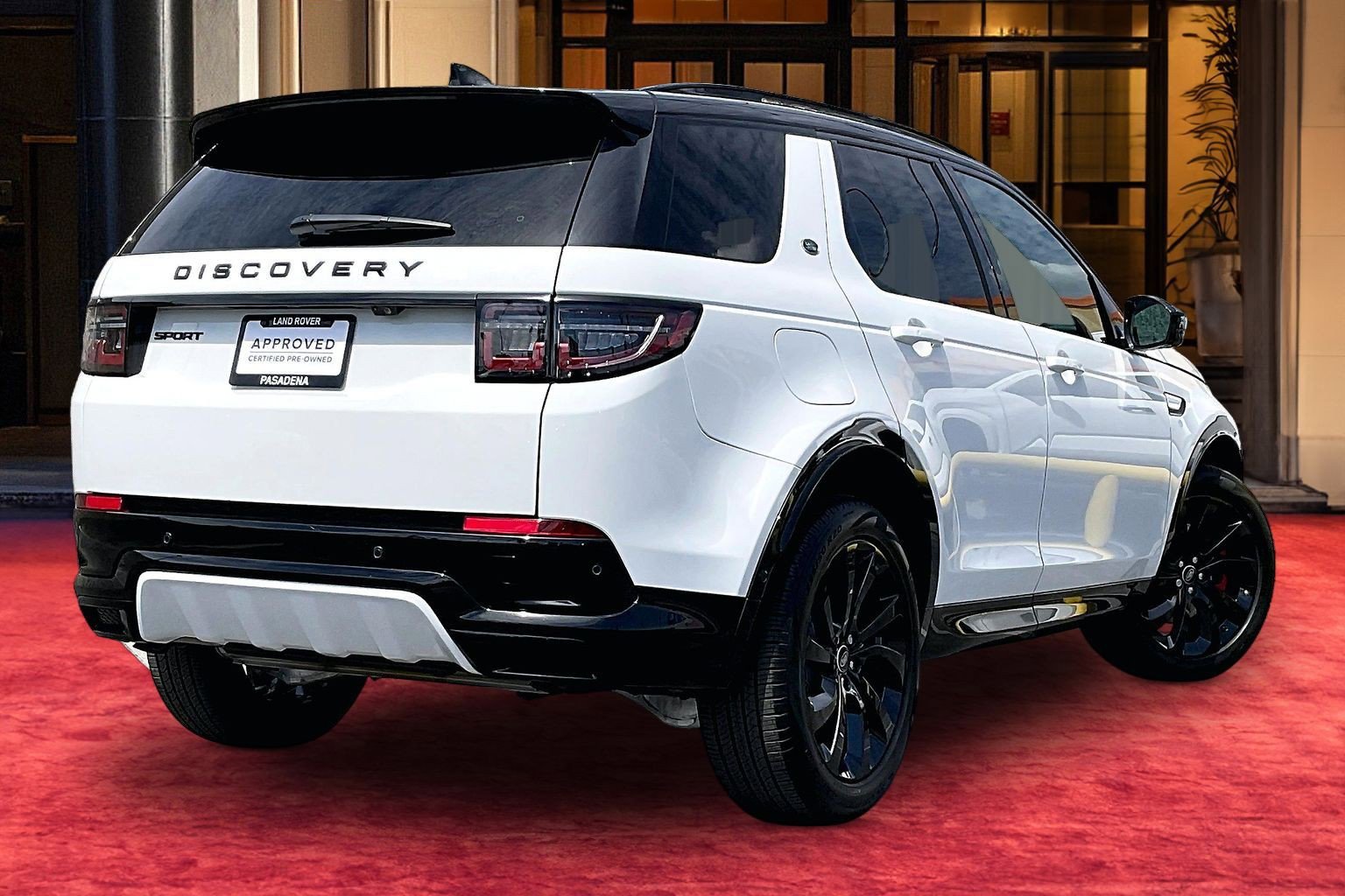 Certified 2024 Land Rover Discovery Sport Dynamic SE AWD/4WD image 12