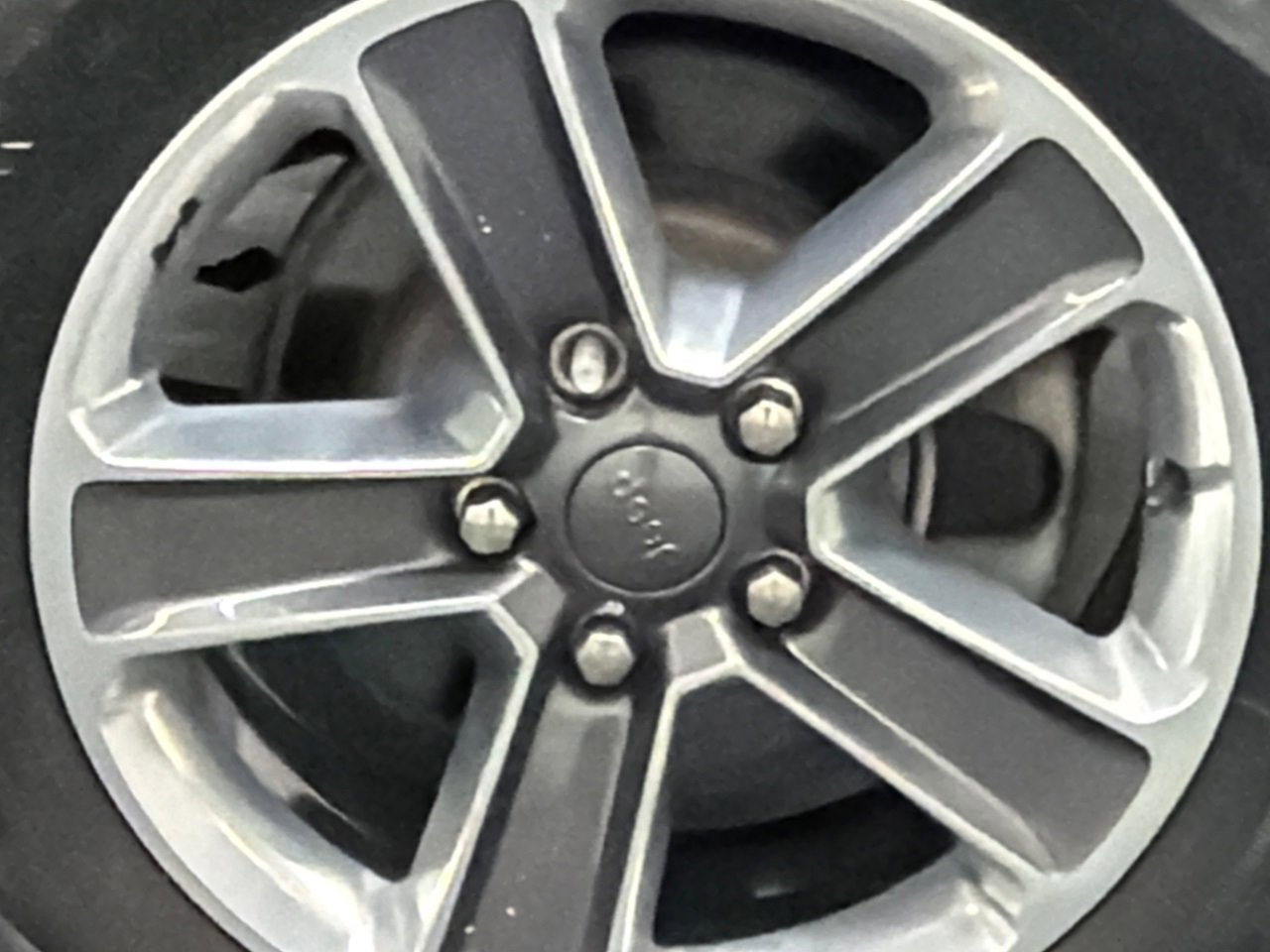 Used 2019 Jeep Wrangler Unlimited Sahara w/ Uconnect 4C Nav & Sound Group image 5