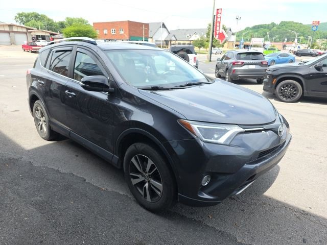 Used 2016 Toyota RAV4 XLE AWD/4WD image 3