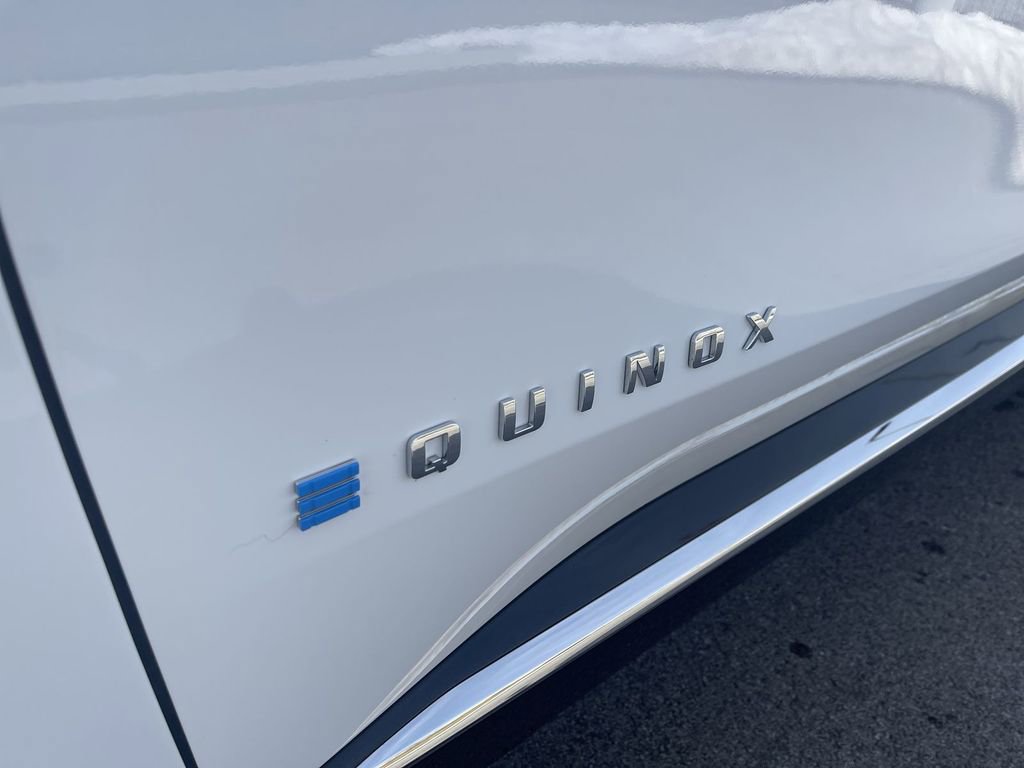 Used 2025 Chevrolet Equinox EV LT image 12