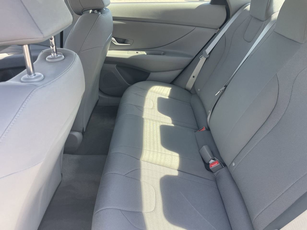 Certified 2025 Hyundai Elantra SE image 16