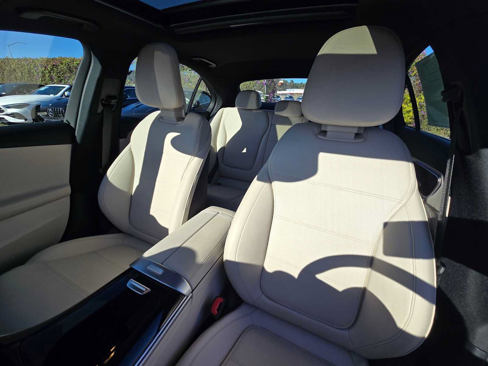 Used 2023 Mercedes-Benz C 300 4MATIC Sedan image 21