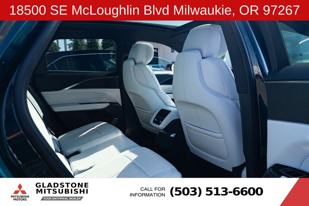 Used 2024 Cadillac Lyriq Luxury AWD/4WD image 25