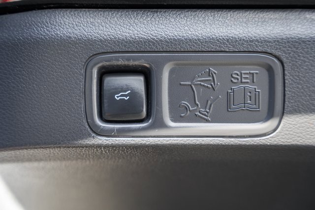 Used 2023 Ford Expedition Max Limited image 13