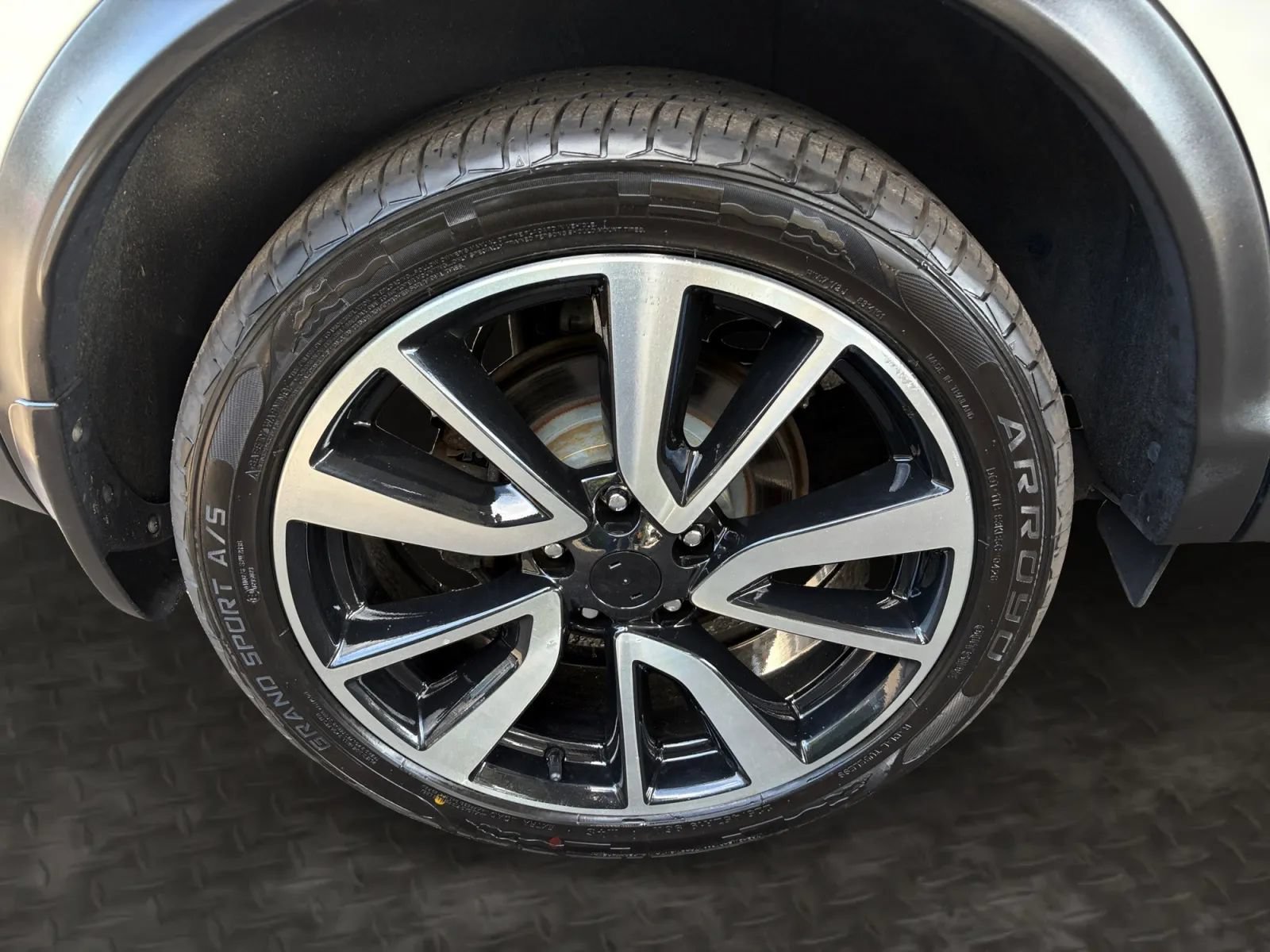 Used 2017 Nissan Rogue Sport SL w/ SL Premium Package AWD/4WD image 40