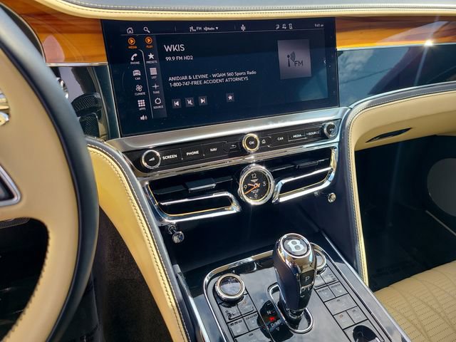 Used 2021 Bentley Flying Spur V8 image 32