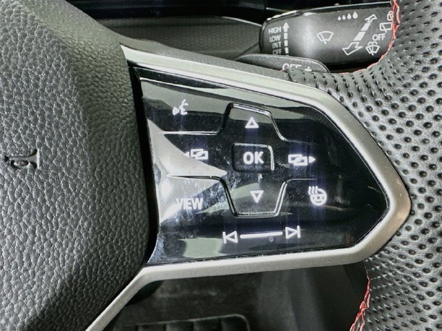 Used 2022 Volkswagen GTI Autobahn FWD image 11