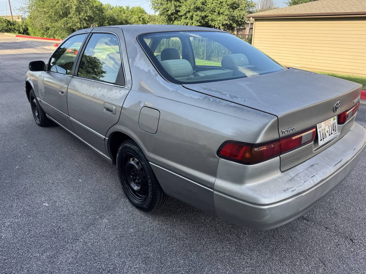 Used 1999 Toyota Camry LE FWD image 5