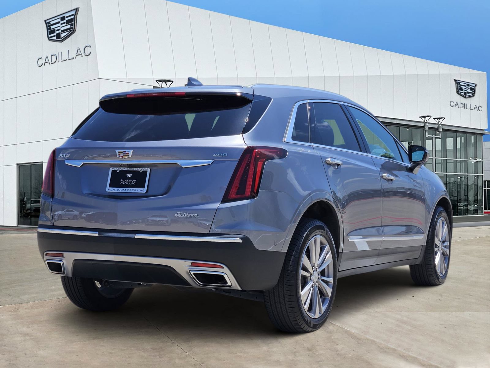 Certified 2022 Cadillac XT5 Premium Luxury w/ Technology Package FWD image 5
