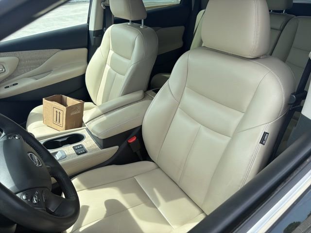 Used 2023 Nissan Murano SV image 2