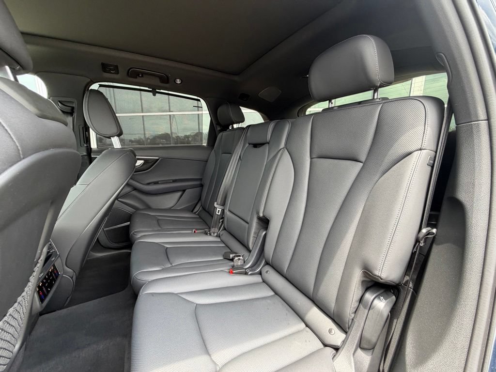 Certified 2025 Audi Q7 3.0T Premium Plus w/ Premium Plus Package AWD/4WD image 22