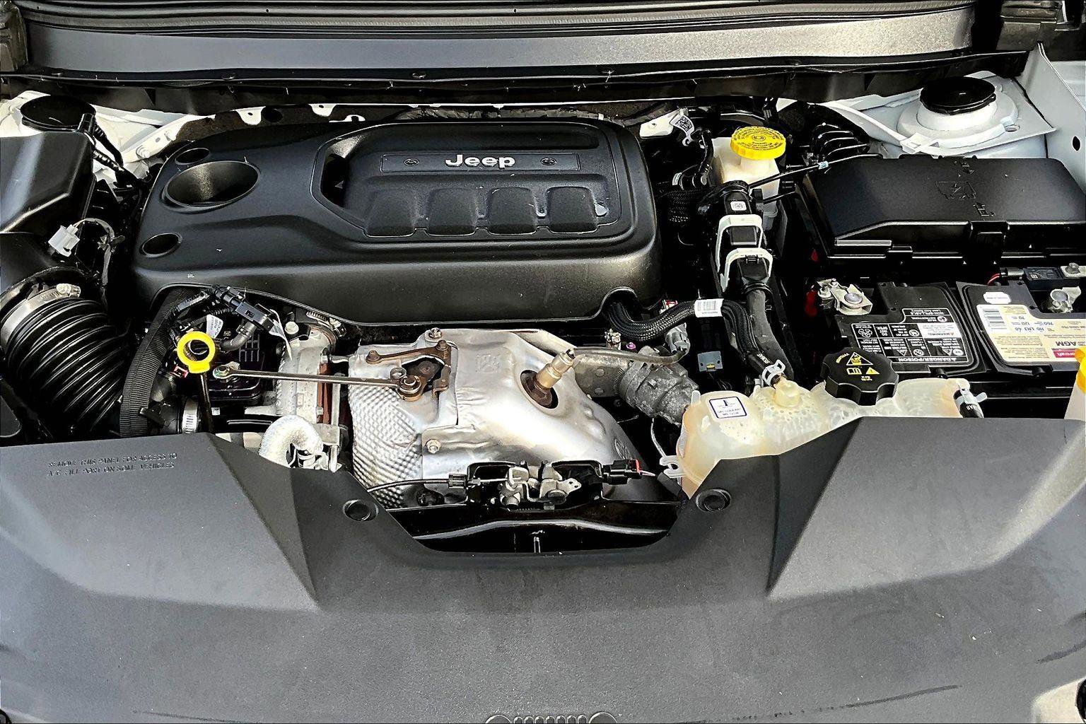 Used 2022 Jeep Cherokee Limited image 24