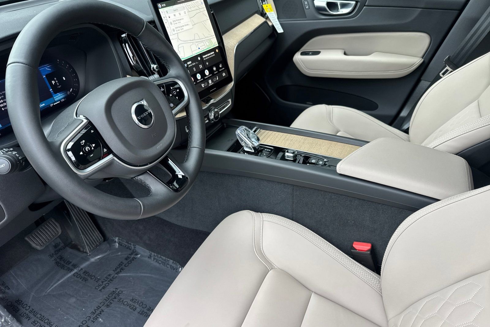 Certified 2026 Volvo XC60 B5 Plus w/ Protection Package Premier AWD/4WD image 9