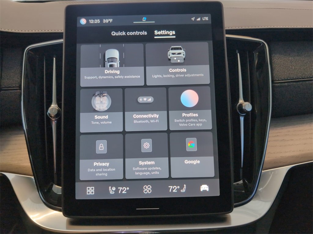 New 2025 Volvo XC90 T8 Plus w/ Protection Package Premier image 23