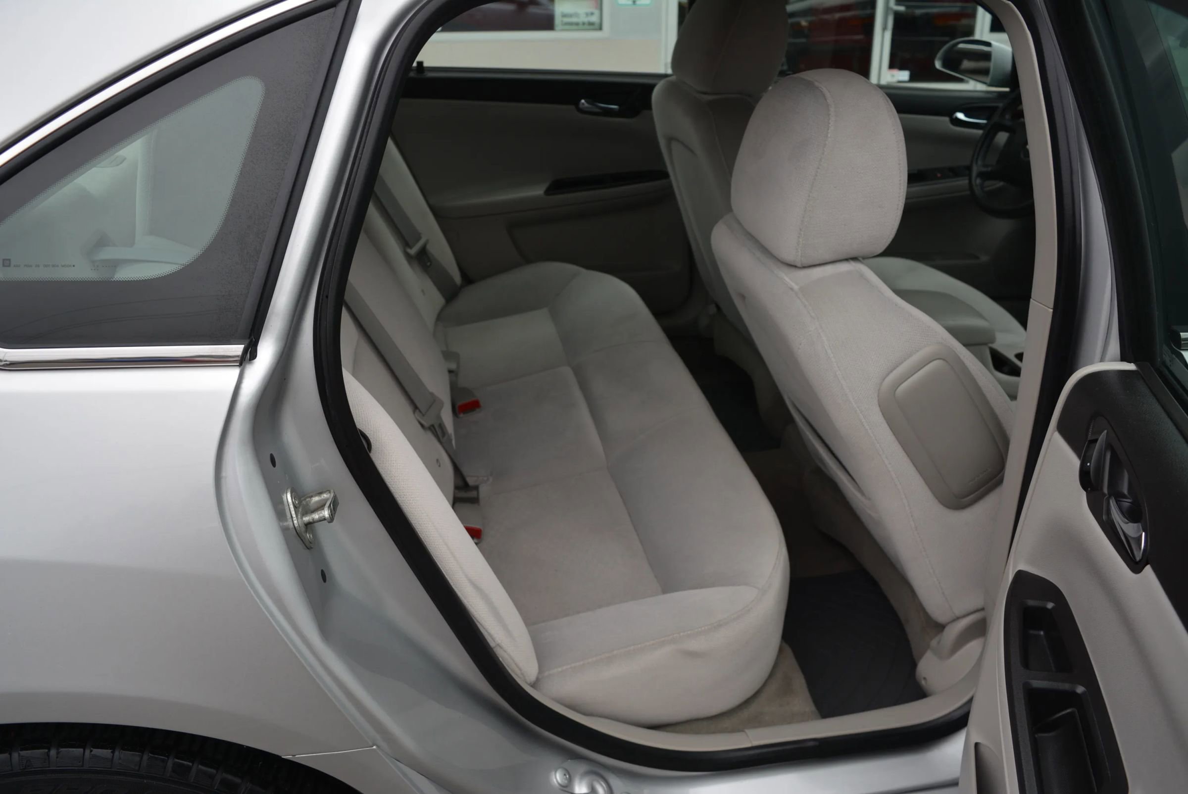 Used 2014 Chevrolet Impala Limited LS image 12