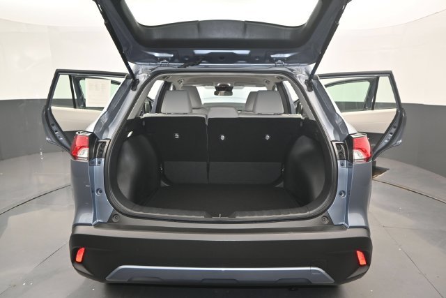 Used 2025 Toyota Corolla Cross L FWD image 14