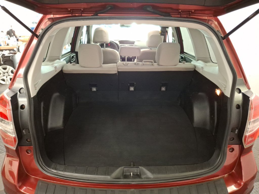 Used 2016 Subaru Forester 2.5i Premium w/ All-Weather Package AWD/4WD image 14