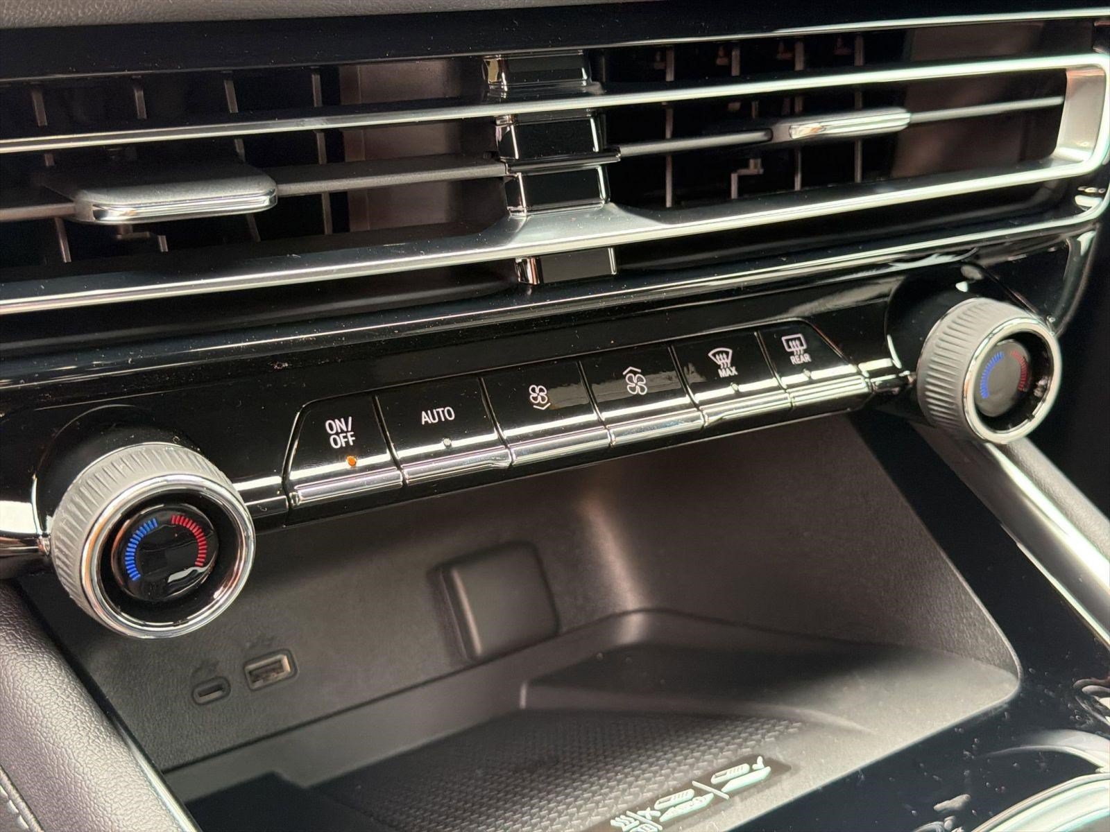 New 2026 Chevrolet Traverse LT FWD image 25