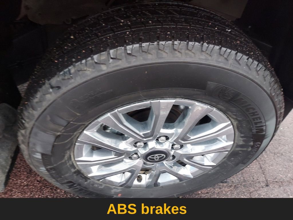 Used 2025 Toyota Tacoma Limited image 25