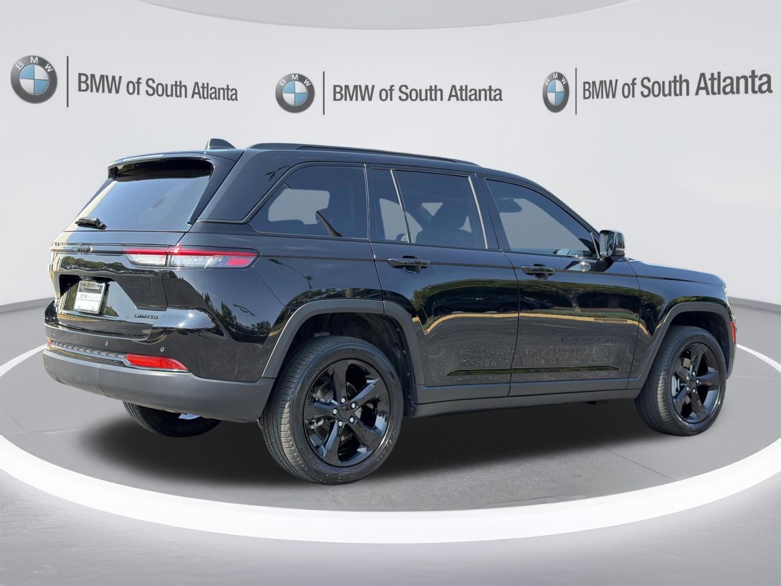Used 2025 Jeep Grand Cherokee Limited w/ Black Appearance Package AWD/4WD image 31