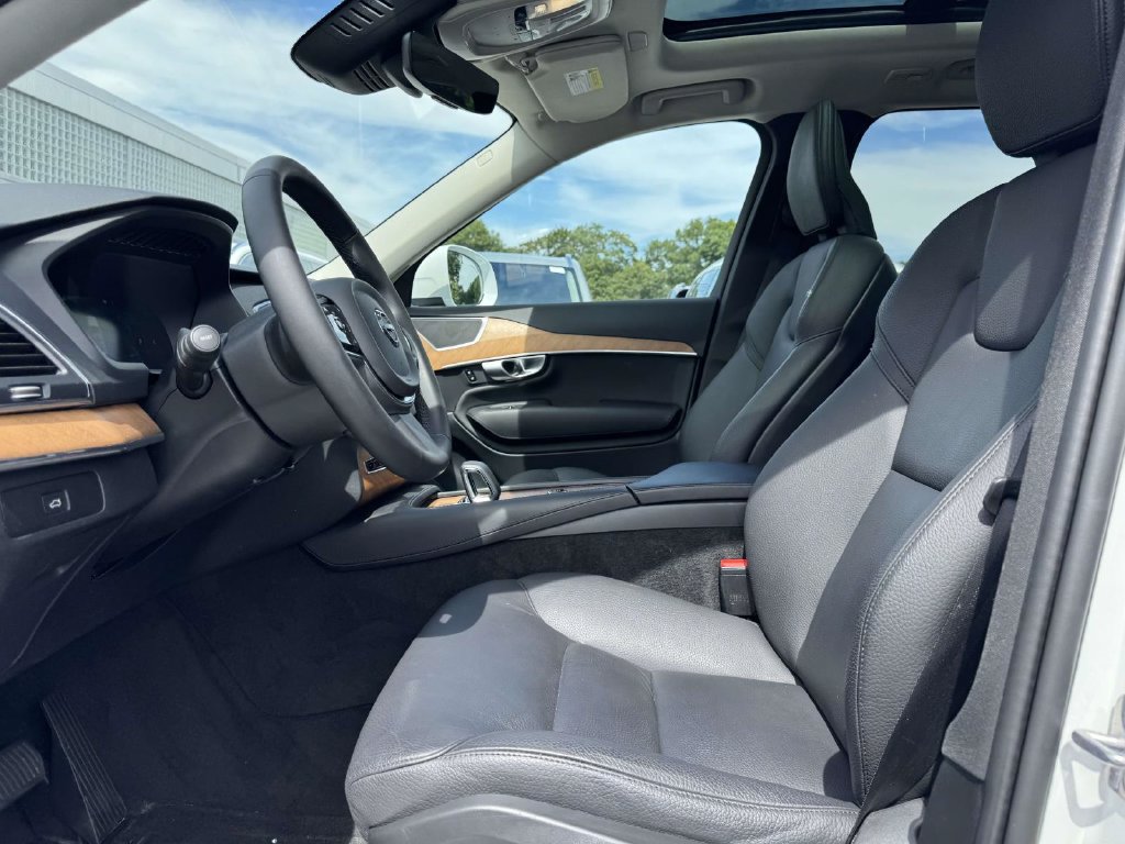 Certified 2023 Volvo XC90 B6 Core w/ Protection Package Premier AWD/4WD image 13