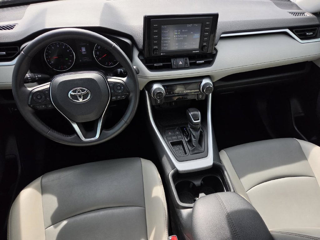 Used 2021 Toyota RAV4 XLE Premium FWD image 18