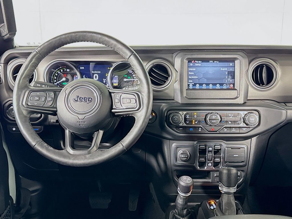 Used 2023 Jeep Wrangler Unlimited w/ Safety Group AWD/4WD image 15
