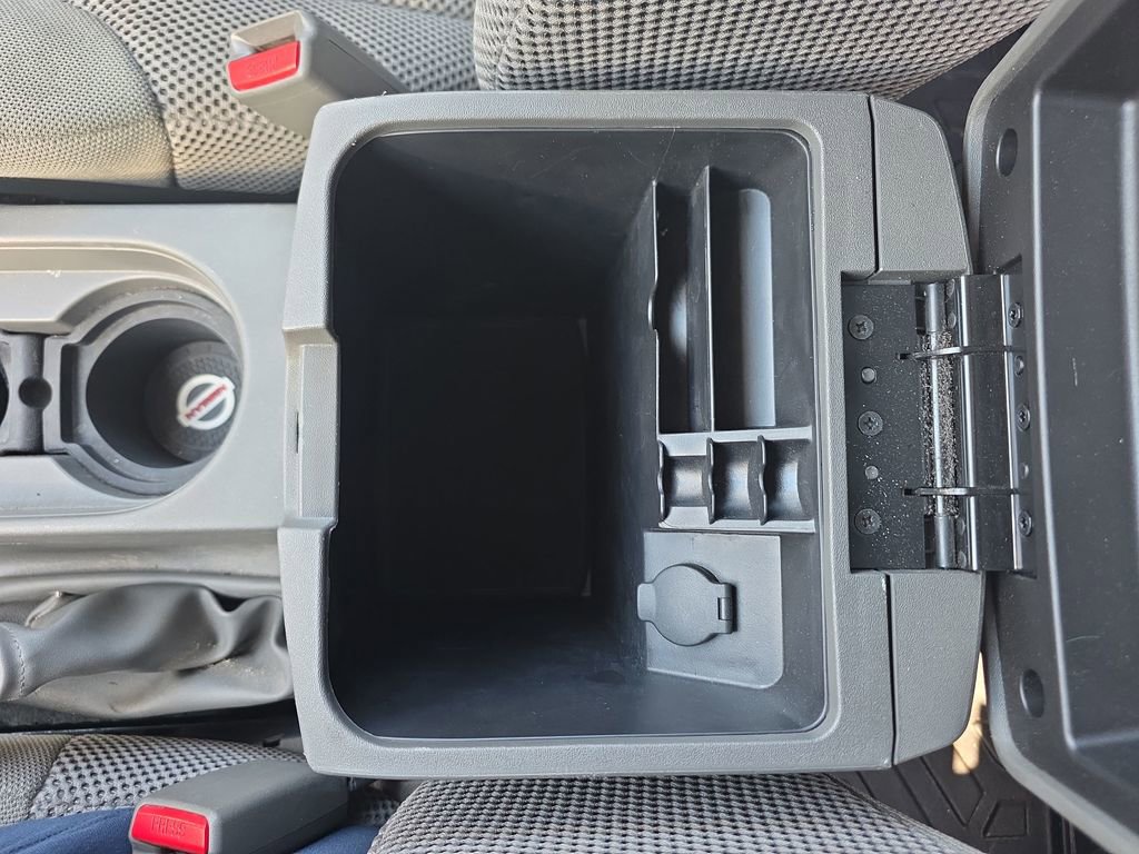 Used 2018 Nissan Frontier SV image 37