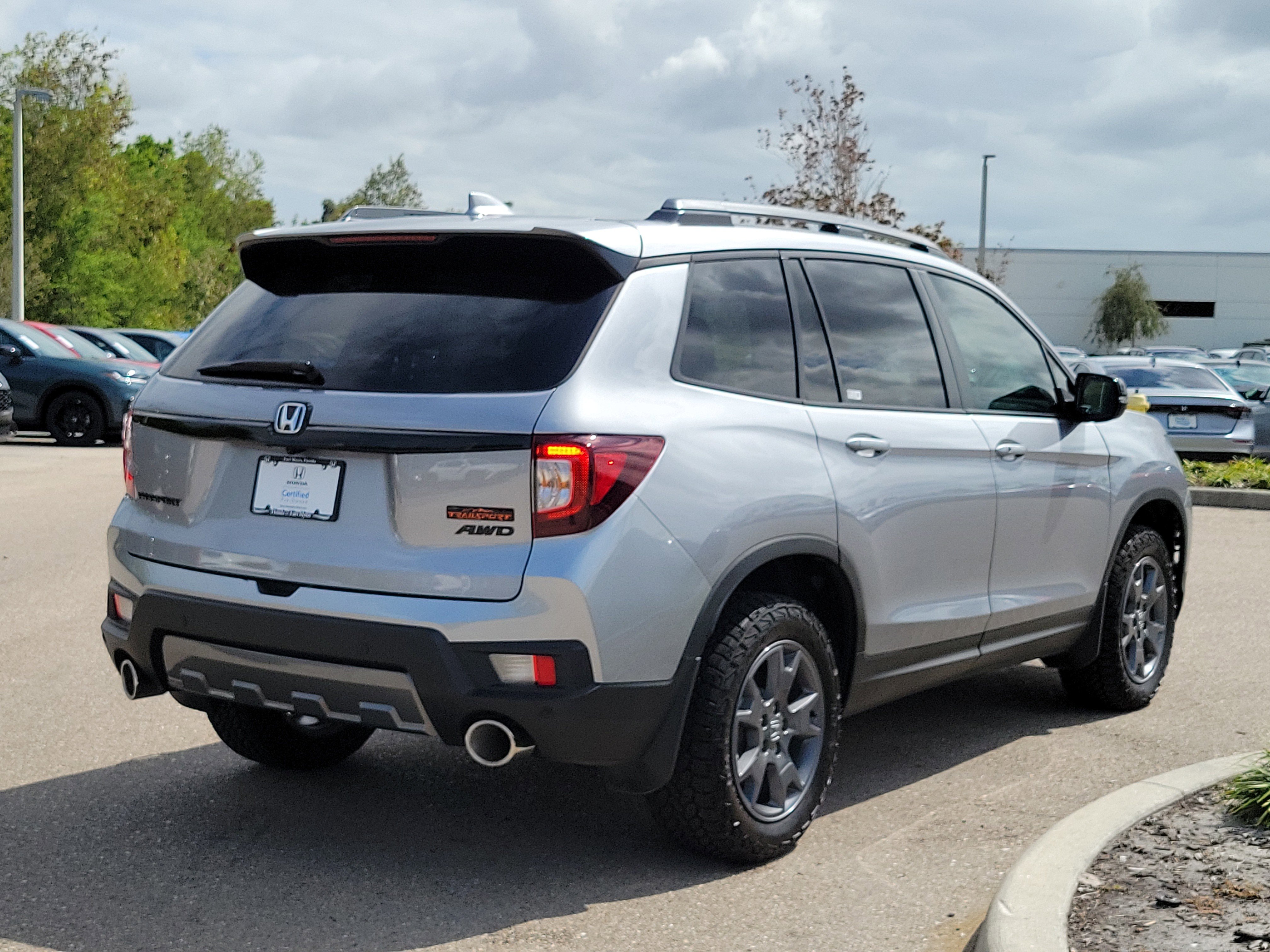 Certified 2025 Honda Passport TrailSport image 6