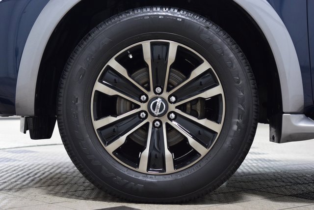 Used 2017 Nissan Armada Platinum image 29