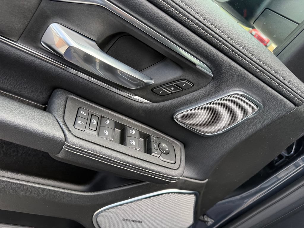 New 2026 RAM 1500 Laramie AWD/4WD image 12