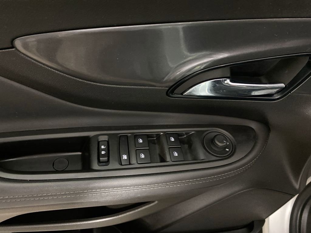 Certified 2022 Buick Encore Preferred w/ Safety Package image 13