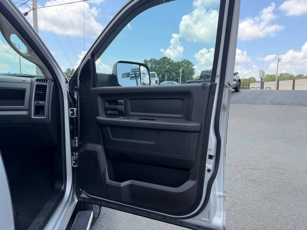 Used 2018 RAM 3500 Tradesman w/ Chrome Appearance Group AWD/4WD image 28